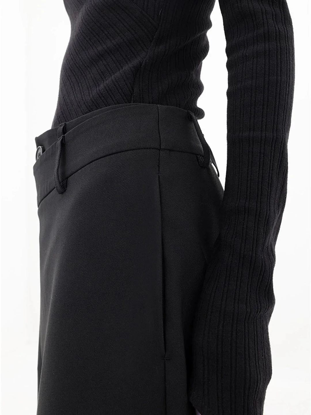 Alexis | Pantalon Large Noir Asymétrique Taille Boutonnée