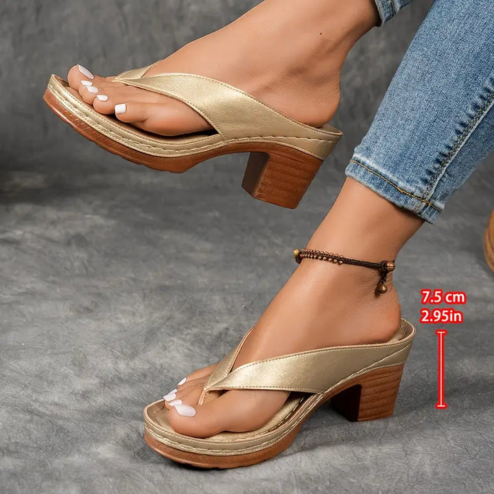 Alice | Sandales Femme Dorées Talon Bloc Tong