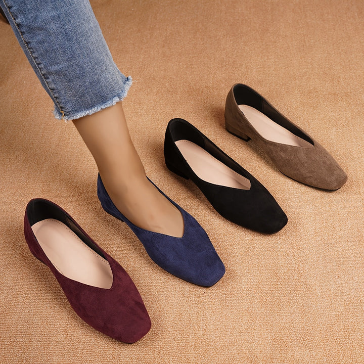 Audrey | Ballerines femme bout carré daim noir