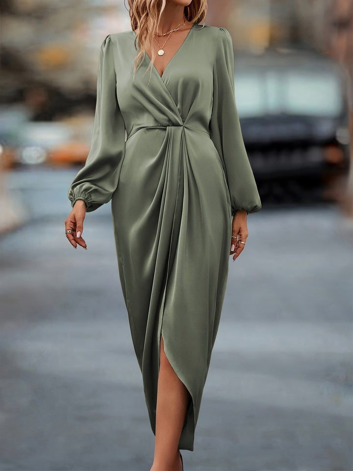 Aurélie | Robe Portefeuille Midi Satinée Bleue Manches Longues
