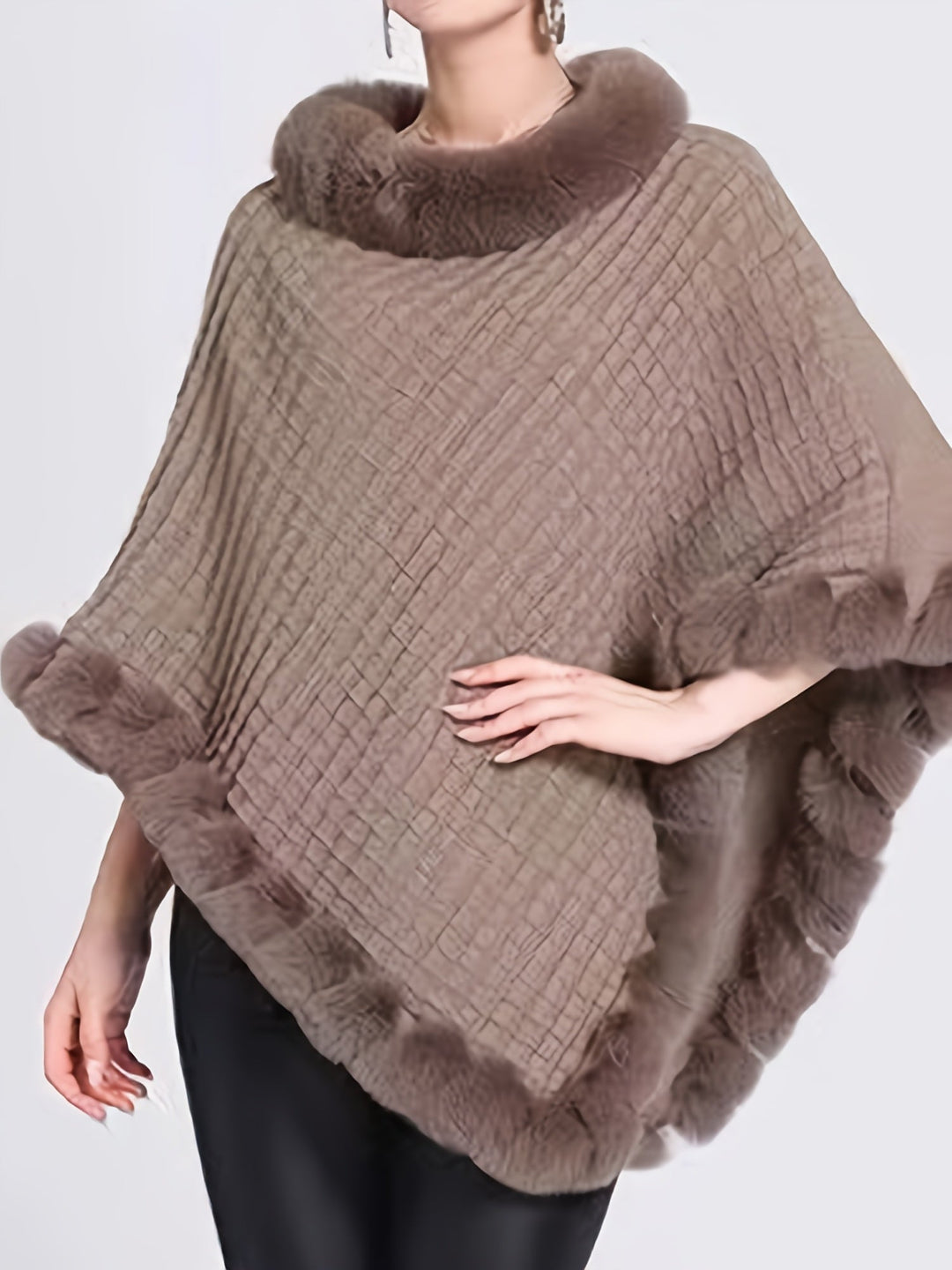 Béatrice | Poncho Femme Maille Crème Col Bénitier Manches Longues