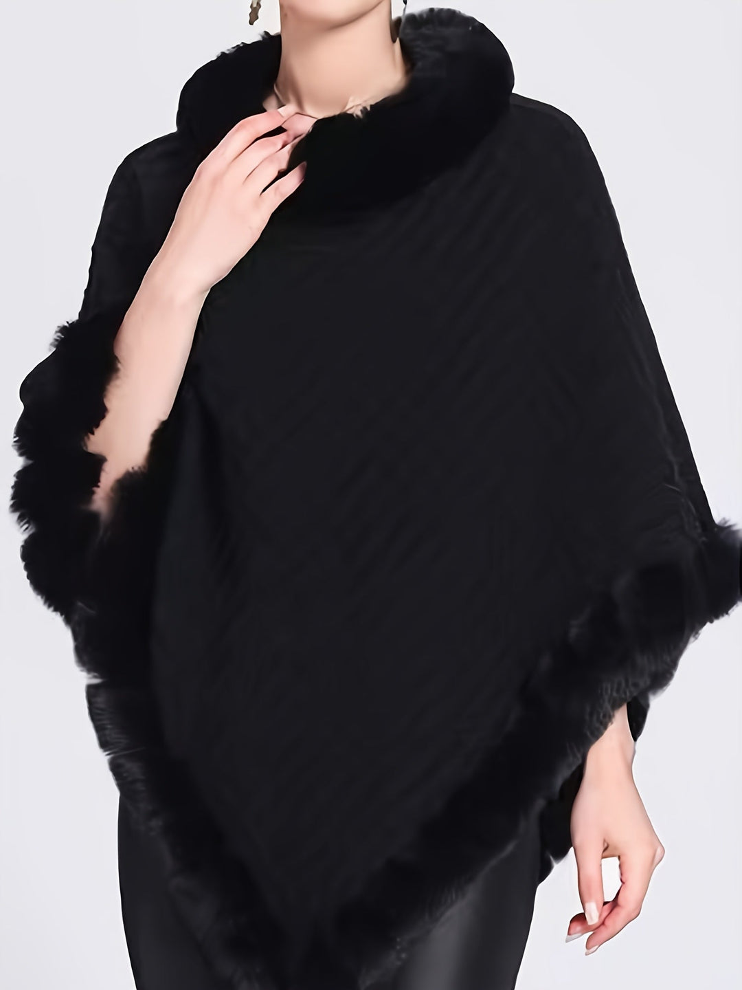 Béatrice | Poncho Femme Maille Crème Col Bénitier Manches Longues