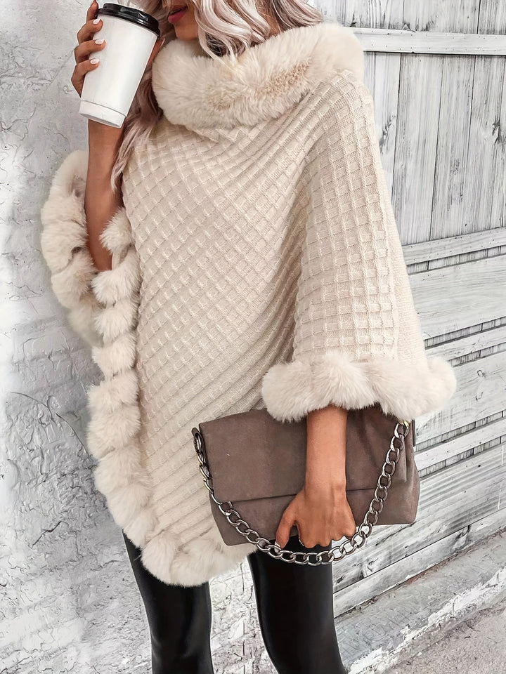 Béatrice | Poncho Femme Maille Crème Col Bénitier Manches Longues