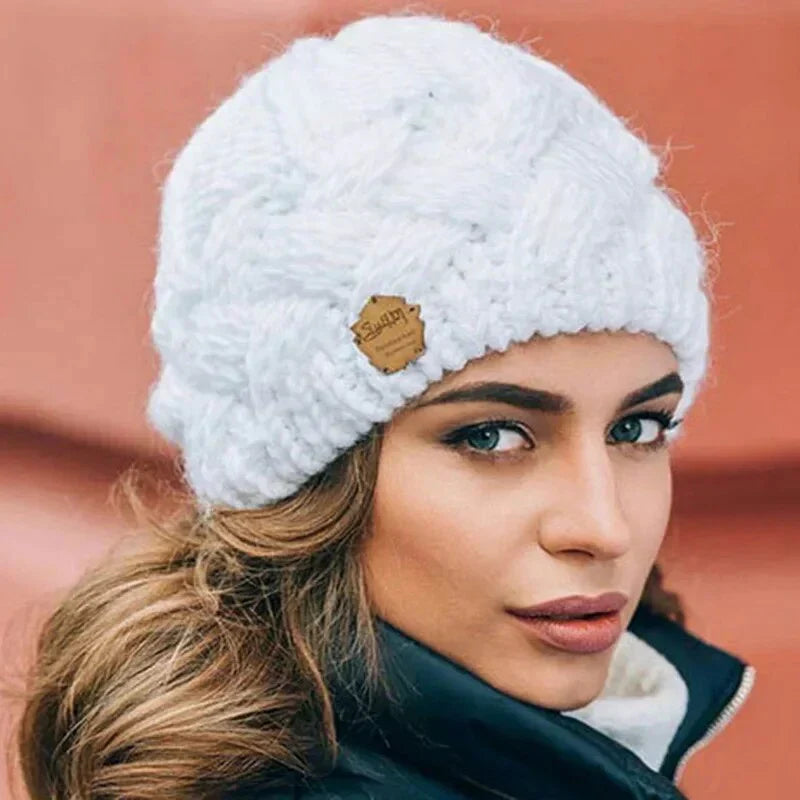 Chloé | Bonnet Noir Tresse Femme Pull-On