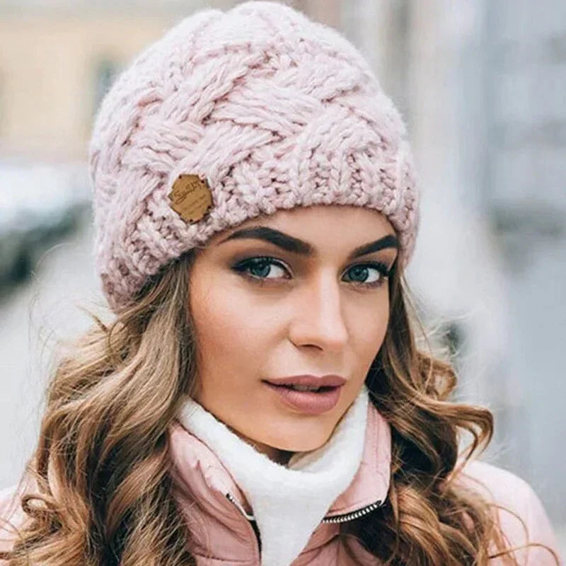 Chloé | Bonnet Noir Tresse Femme Pull-On