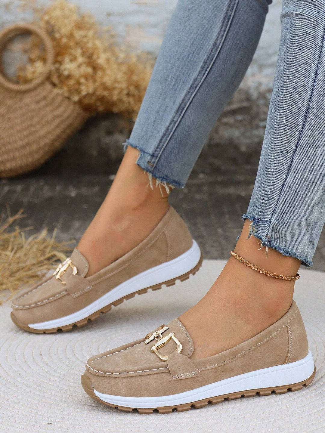 Camille | Mocassins Femme Daim Kaki à Boucle Dorée