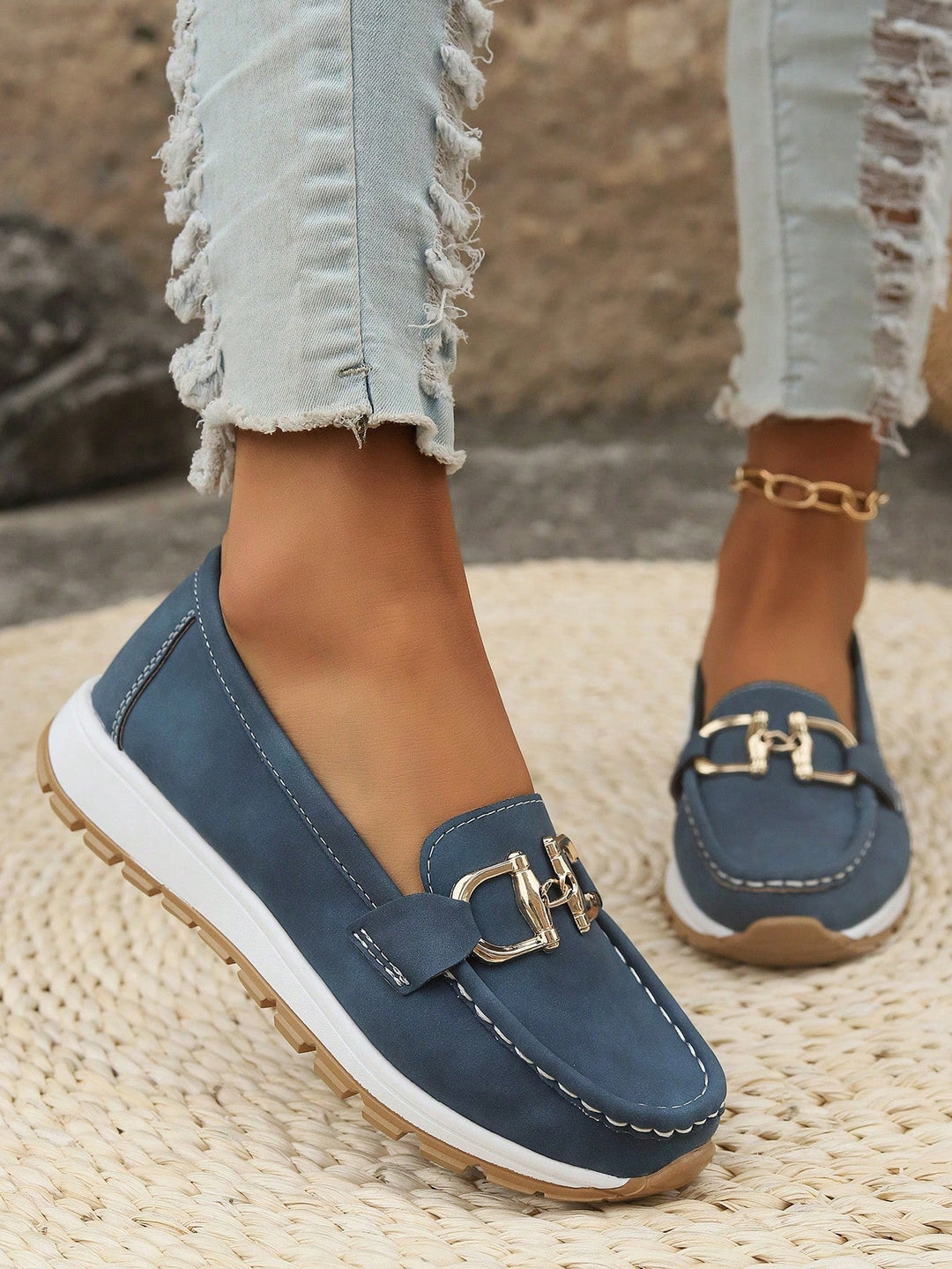 Camille | Mocassins Femme Daim Kaki à Boucle Dorée