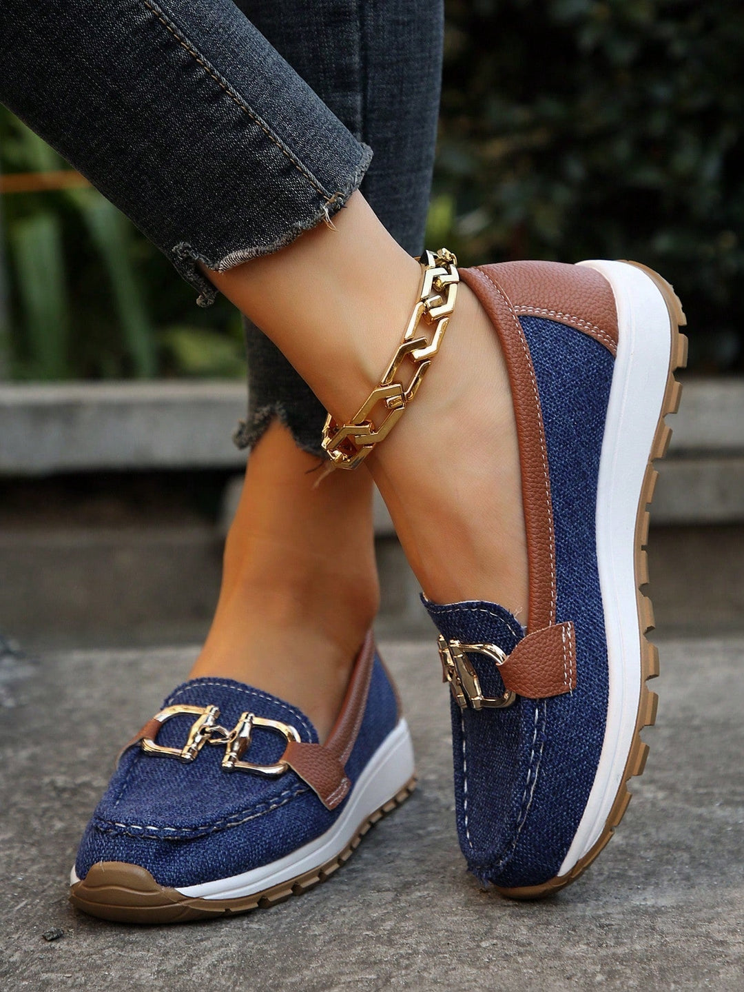 Camille | Mocassins Femme Daim Kaki à Boucle Dorée