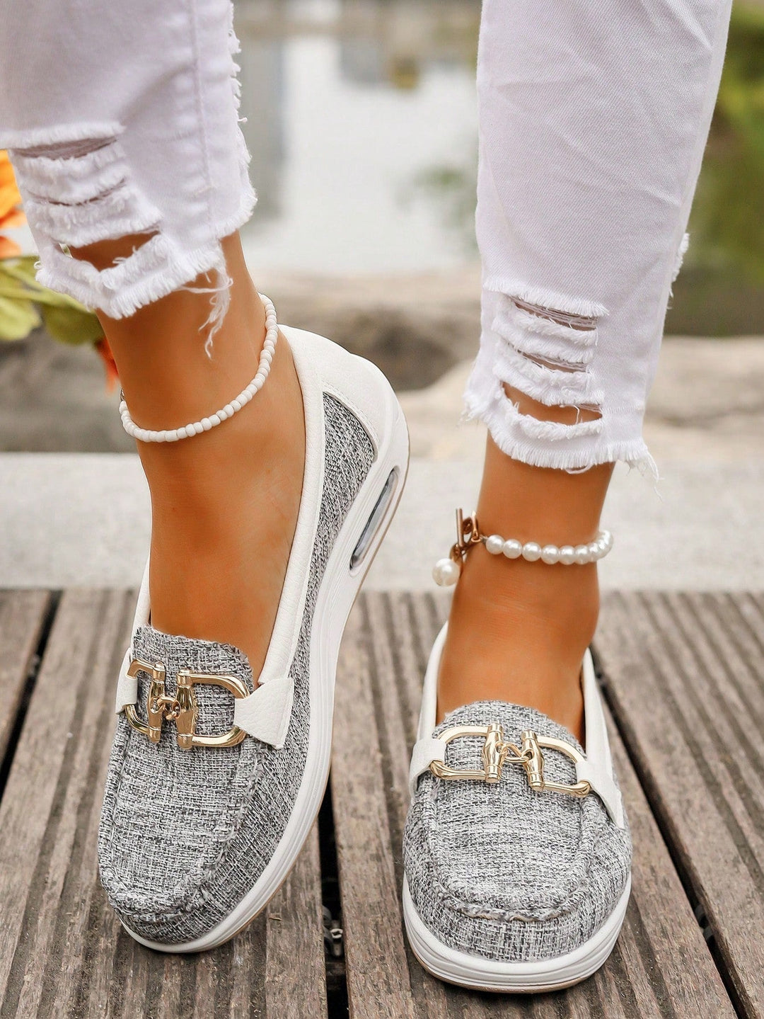 Camille | Mocassins Femme Daim Kaki à Boucle Dorée