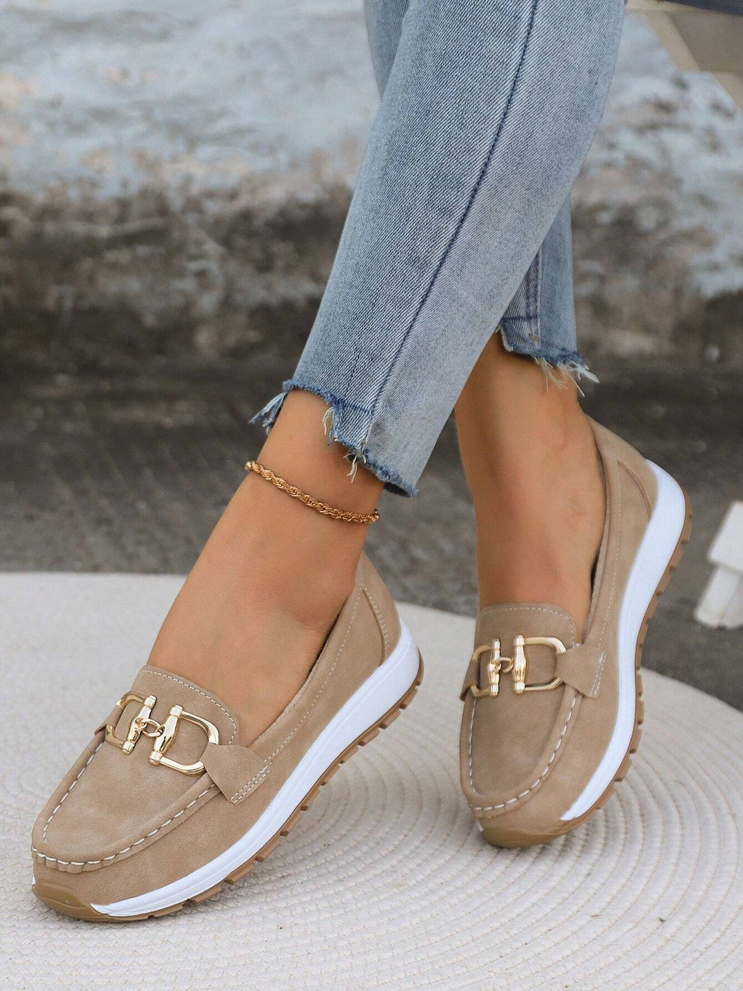 Camille | Mocassins Femme Daim Kaki à Boucle Dorée