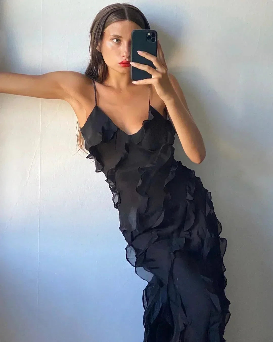 Charlotte | Robe Longue Rouge Mousseline Volantée Col V
