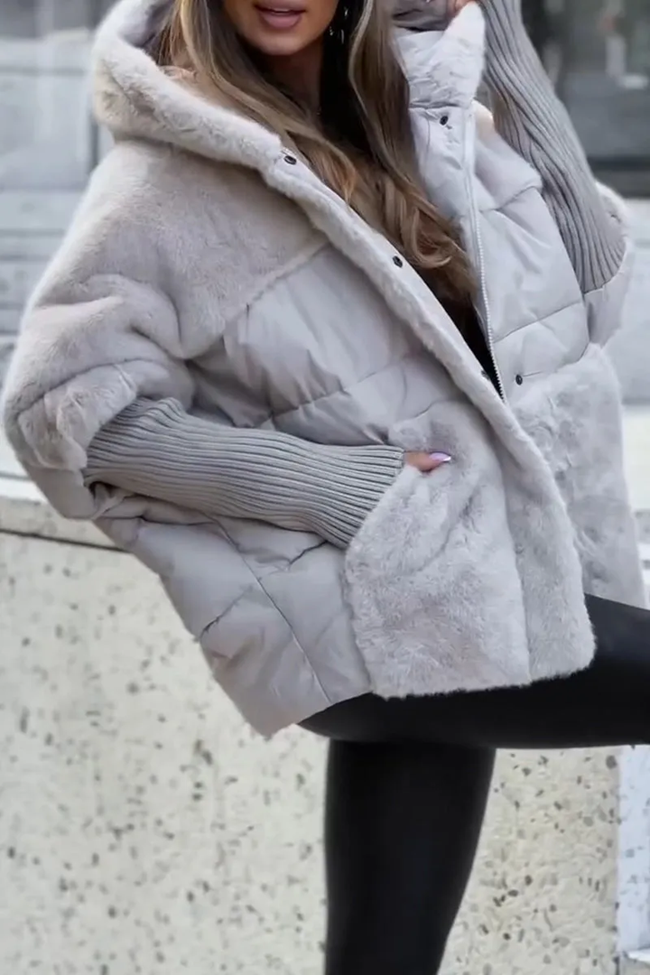 Clara | Doudoune Femme à Capuche Fausse Fourrure Zippée