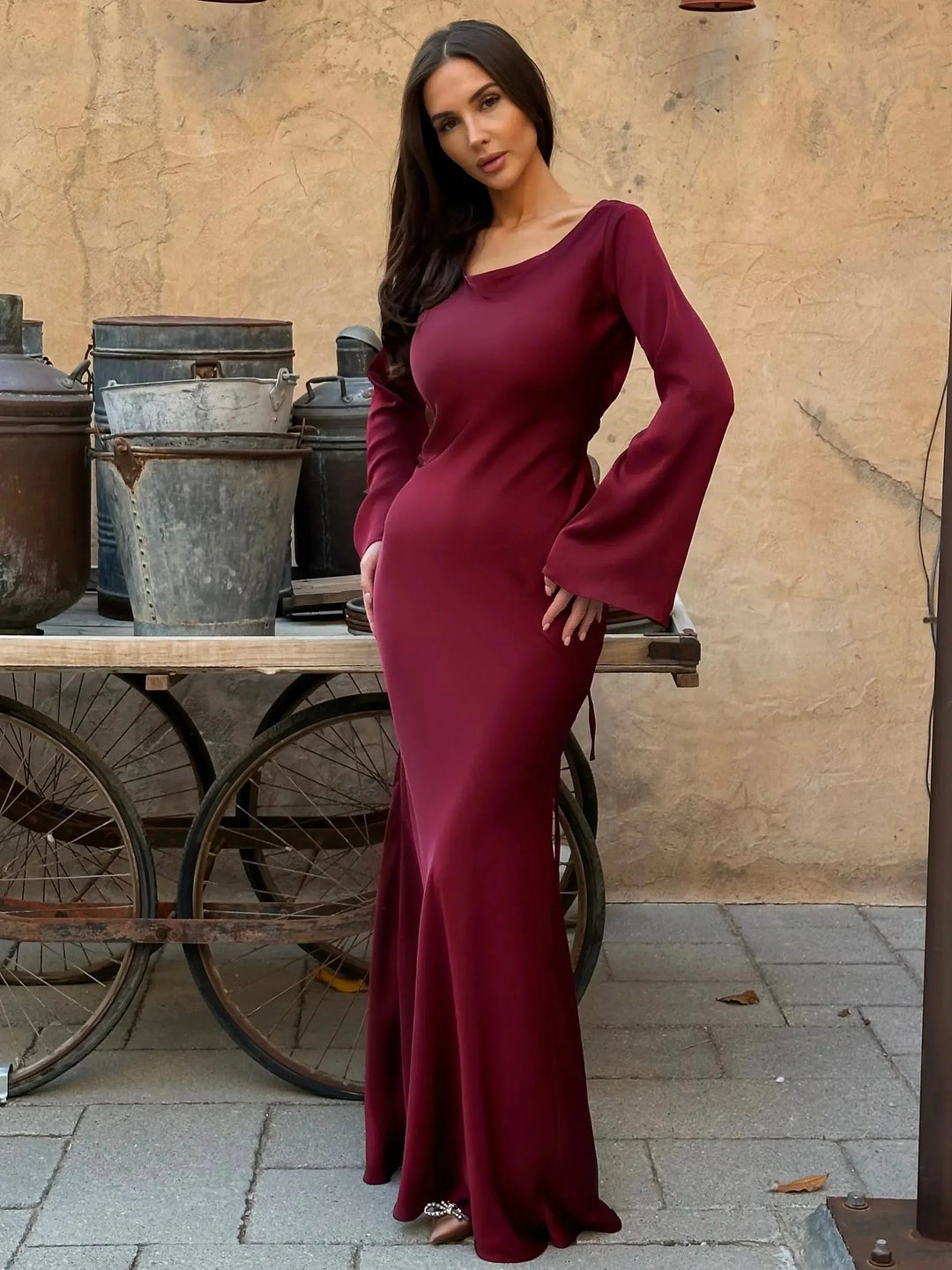 Éléonore | Robe Longue Satin Crème Manches Évasées