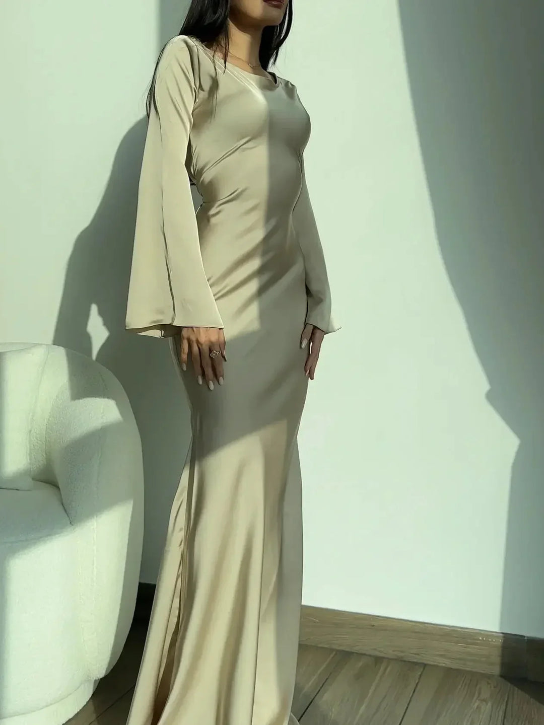 Éléonore | Robe Longue Satin Crème Manches Évasées