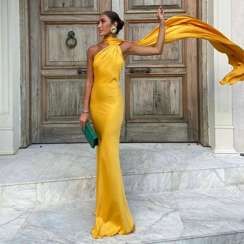Isabelle | Robe de Soirée Longue Halterneck Bordeaux