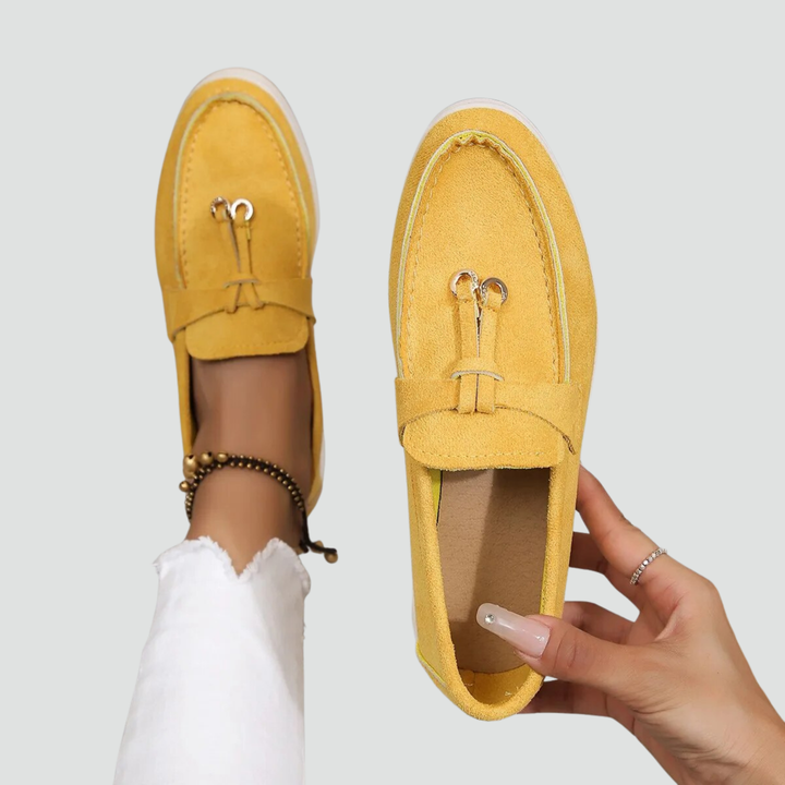 Laurie | Mocassins Plats Femme Daim Blanc à Pompons