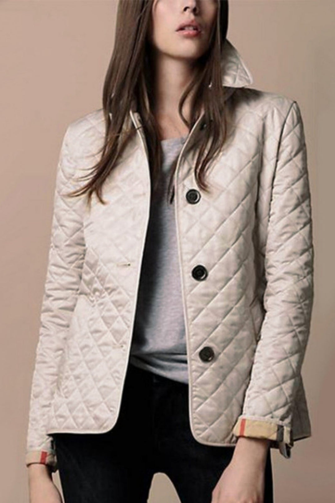 Lola | Veste Matelassée Rouge Femme Boutonnée Cintrée