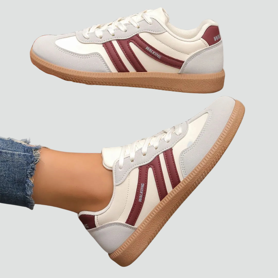 Louise | Baskets Basses Blanches en Daim à Lacets Femme