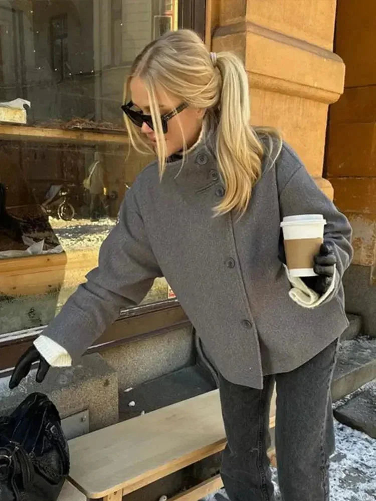 Manon | Manteau Court Noir Femme Col Montant