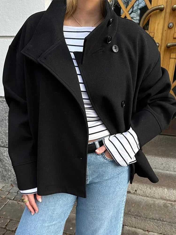 Manon | Manteau Court Noir Femme Col Montant