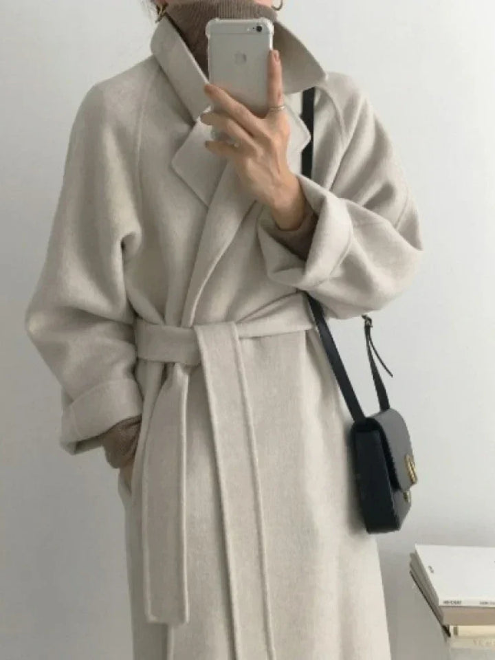 Gabrielle | Manteau Long Femme Col Lavallière Ceinturé