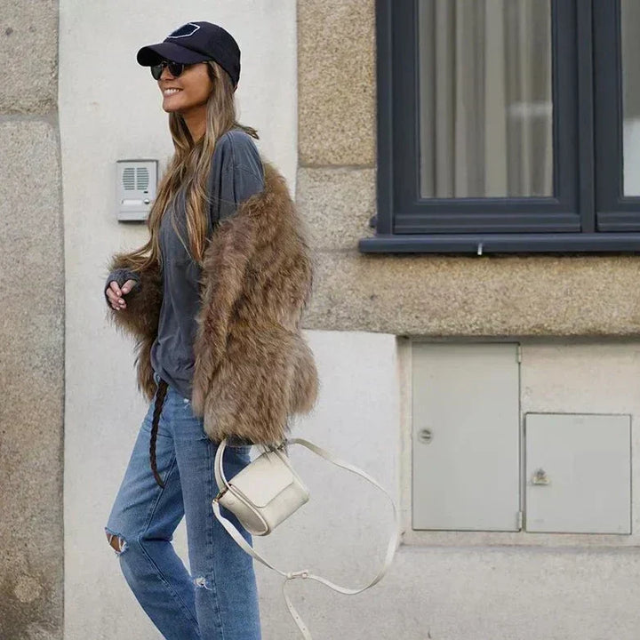 Coralie | Manteau Fausse Fourrure Femme Oversize Longues Manches