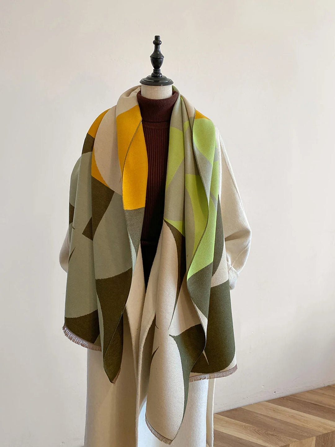 Morgan | Foulard Oversize à Franges et Motif Abstrait