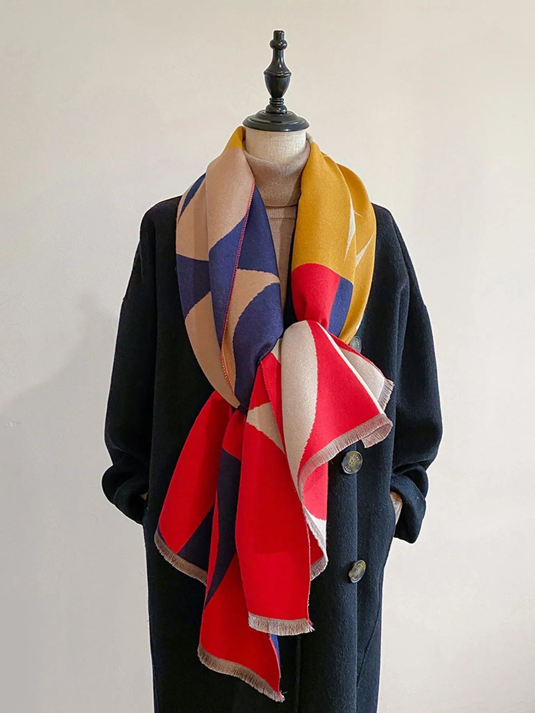 Morgan | Foulard Oversize à Franges et Motif Abstrait