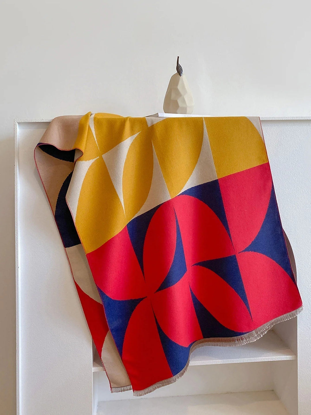 Morgan | Foulard Oversize à Franges et Motif Abstrait