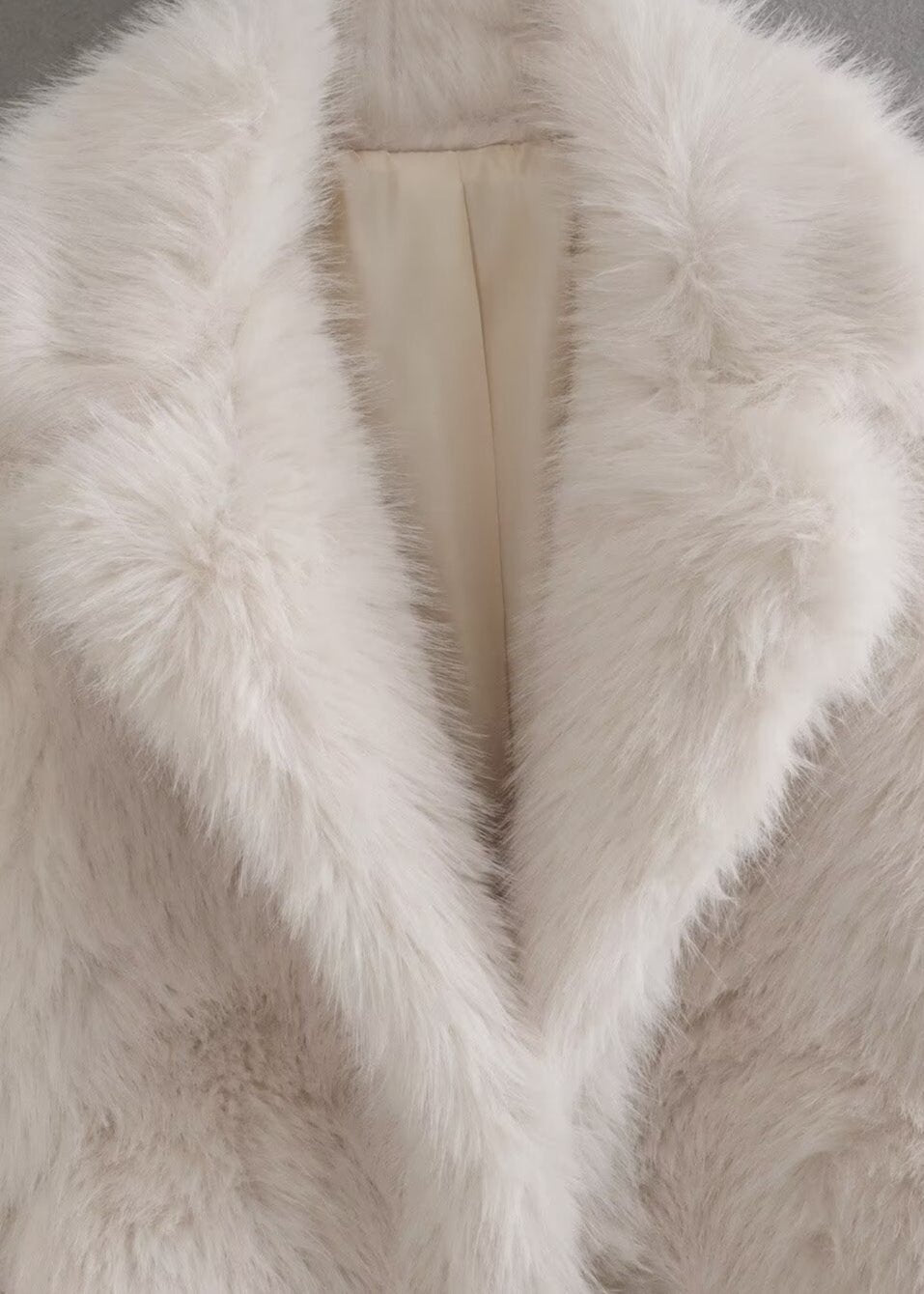 Clémence | Manteau en Fausse Fourrure Col Large Oversize Crème Femme